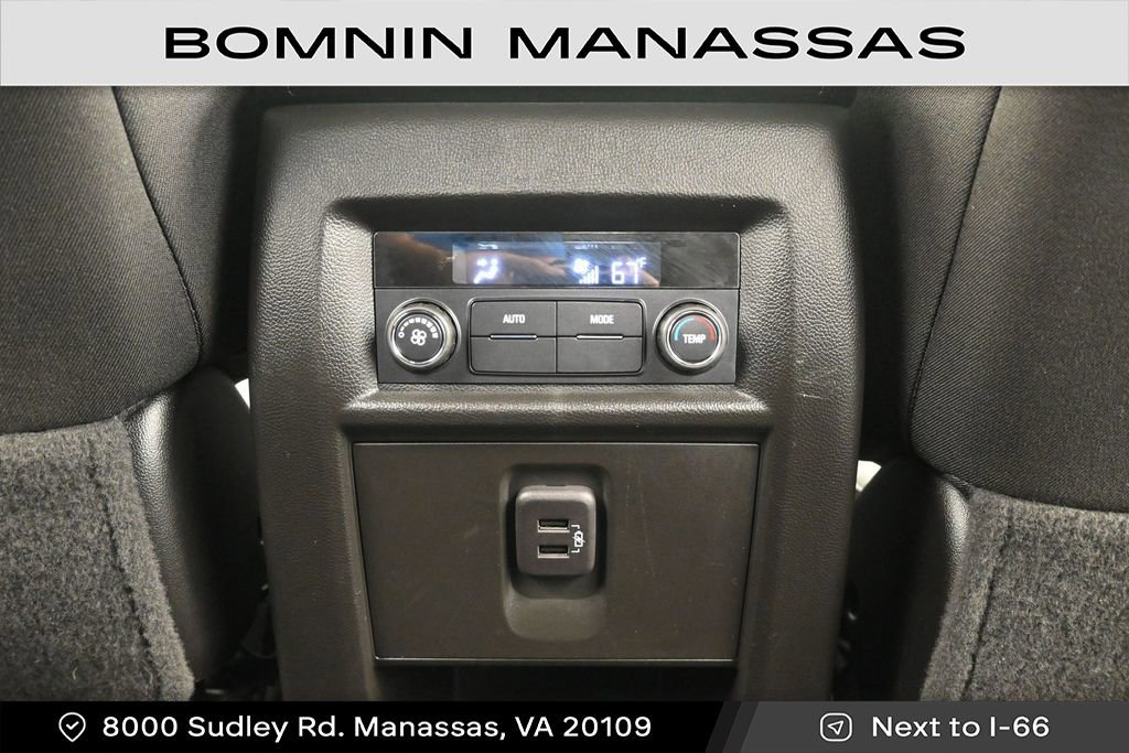 Used 2023 Chevrolet Traverse LT AWD/4WD image 13