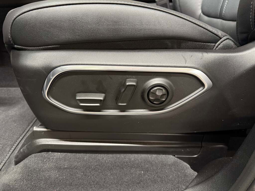 New 2026 Jeep Grand Wagoneer L Limited image 20