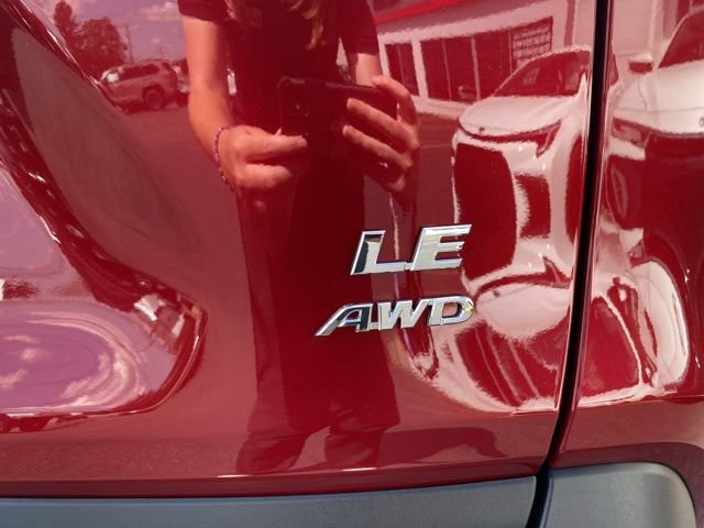 New 2025 Toyota RAV4 LE image 18