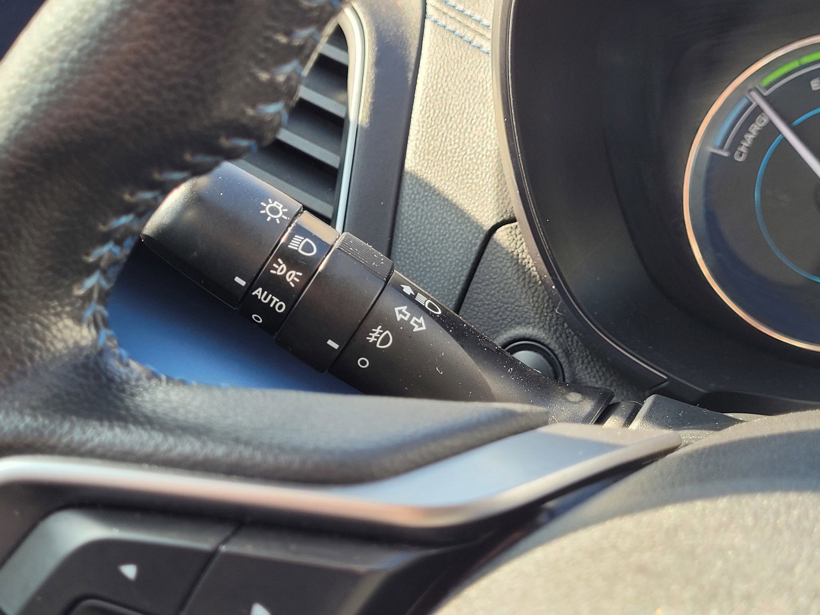 Used 2019 Subaru Crosstrek Hybrid w/ Moonroof Package w/Navigation image 22