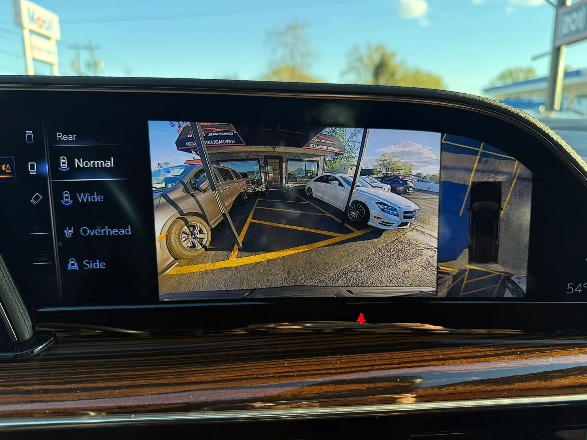 Used 2023 Cadillac Escalade ESV Premium Luxury AWD/4WD image 31