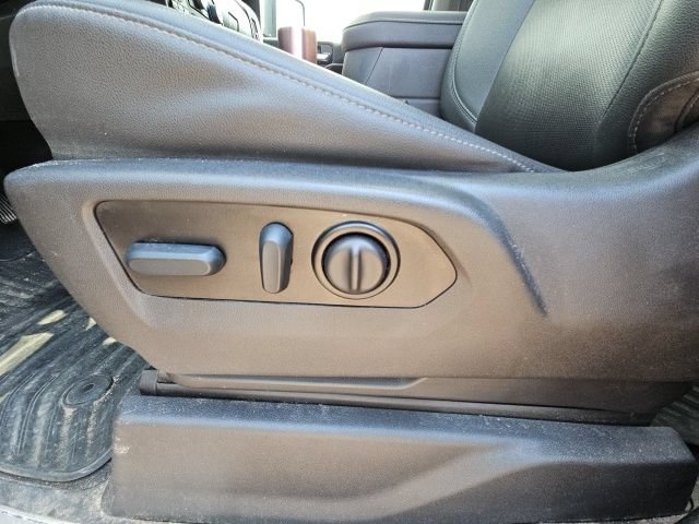 Used 2022 Chevrolet Silverado 2500 LTZ w/ LTZ Convenience Package AWD/4WD image 16