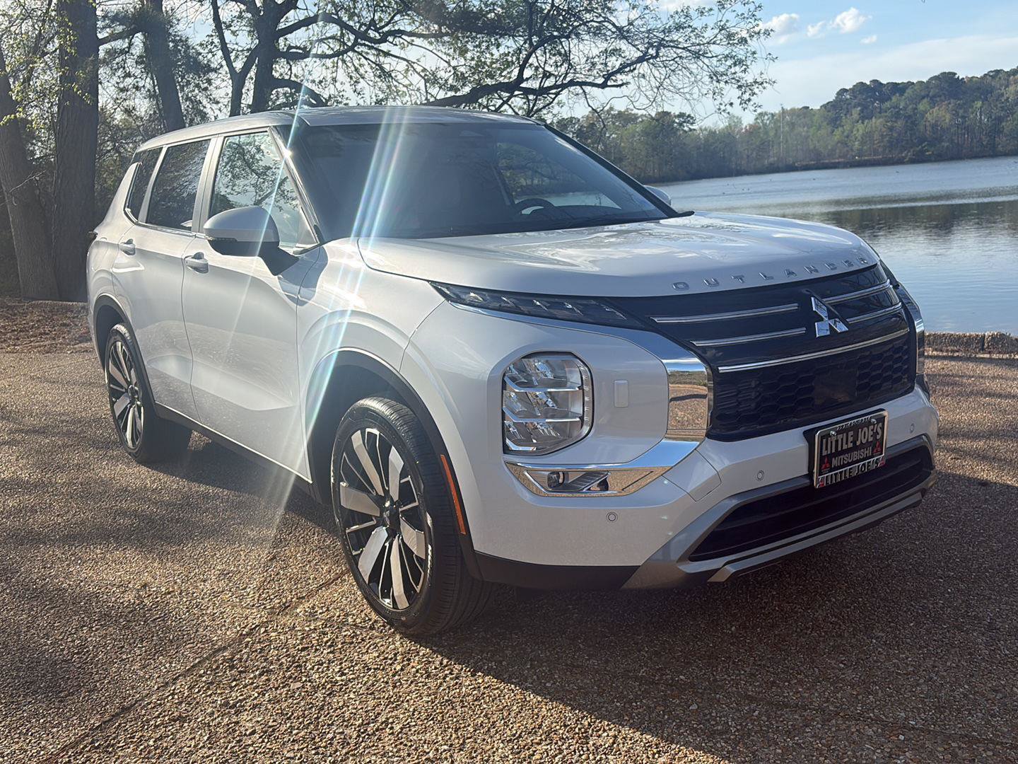 New 2026 Mitsubishi Outlander SE