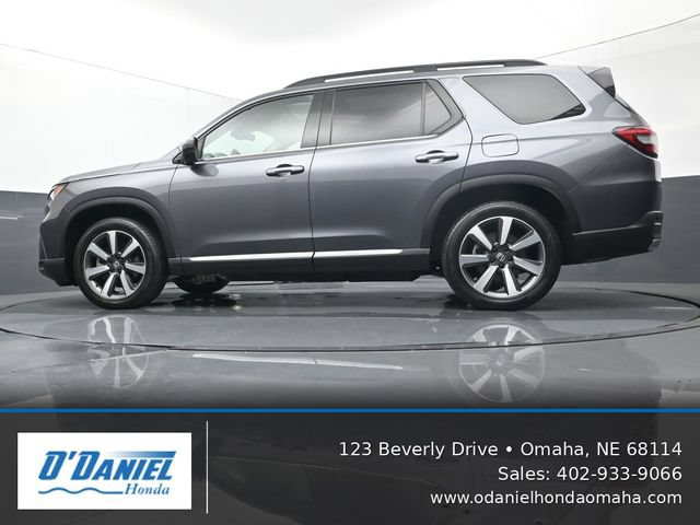 Used 2024 Honda Pilot Touring image 10