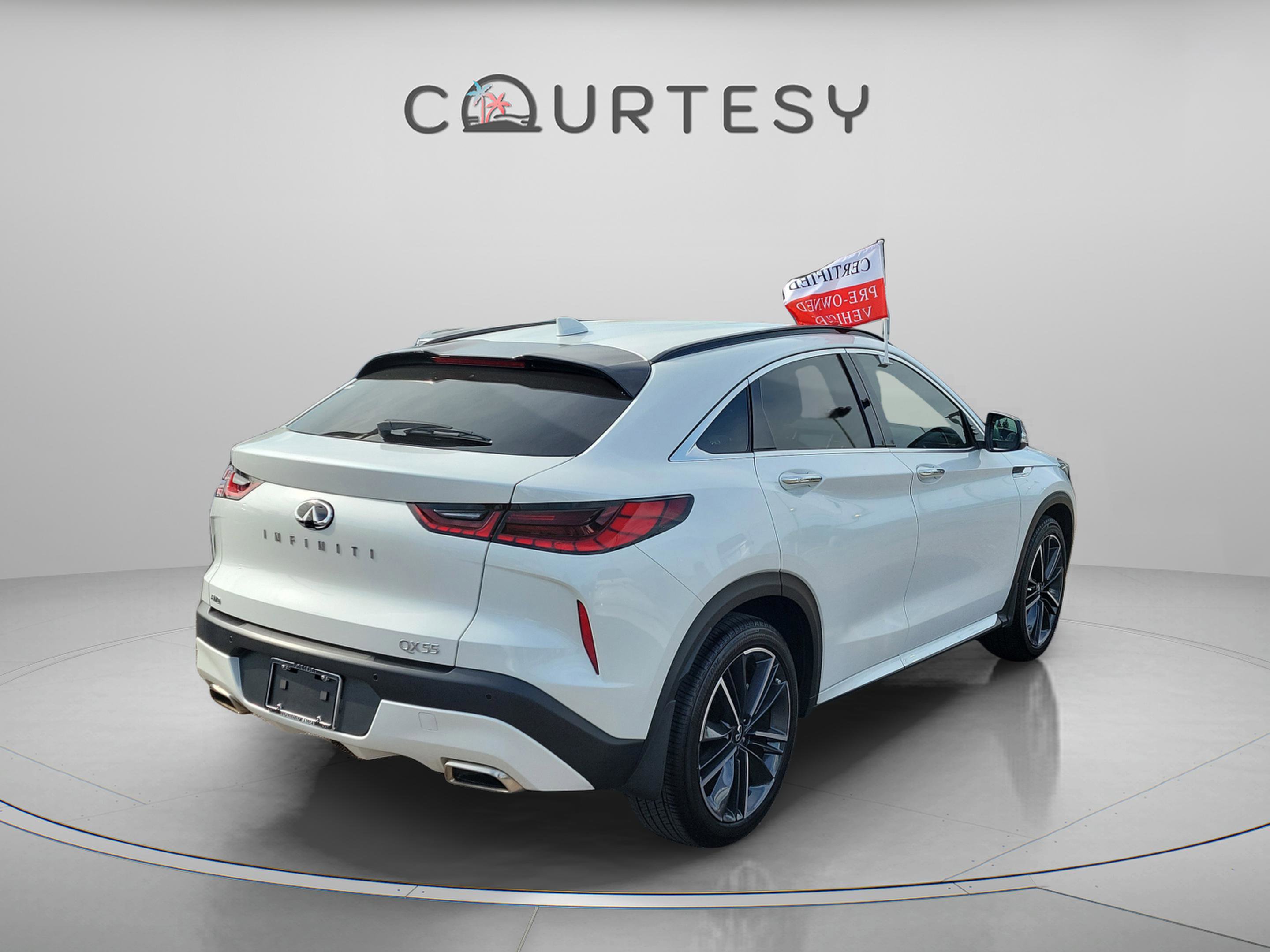 Certified 2025 INFINITI QX55 Luxe w/ Cargo Package image 3