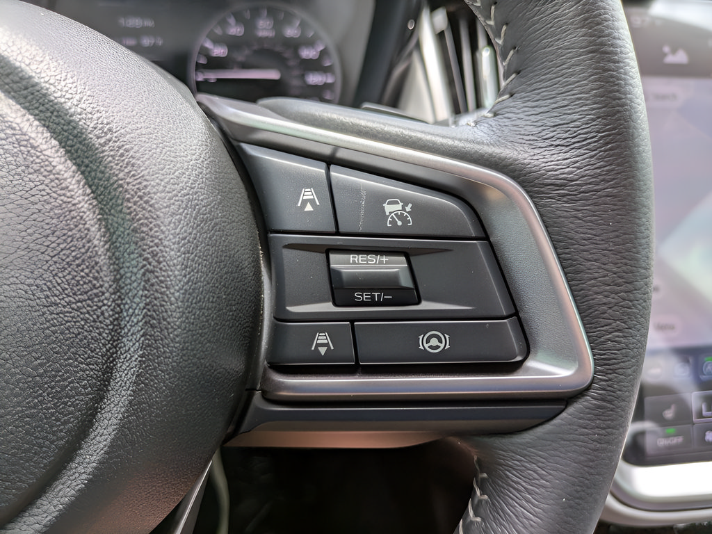 Used 2025 Subaru Outback Premium w/ Popular Package #1A AWD/4WD image 25
