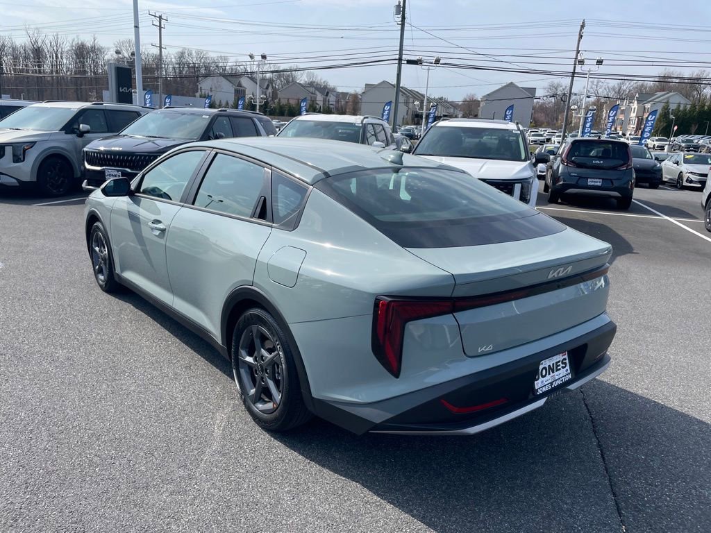 New 2026 Kia K4 LXS image 5