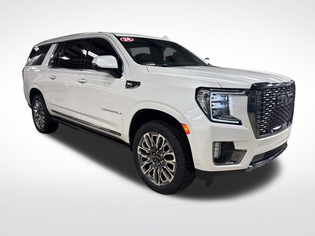 Certified 2024 GMC Yukon XL Denali Ultimate AWD/4WD image 8