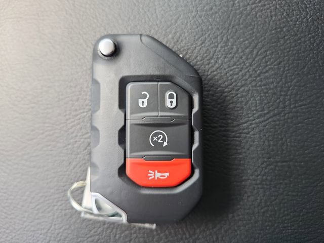 New 2025 Jeep Gladiator Willys image 31