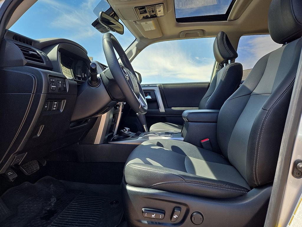 Used 2021 Toyota 4Runner SR5 Premium w/ Moonroof Package AWD/4WD image 22
