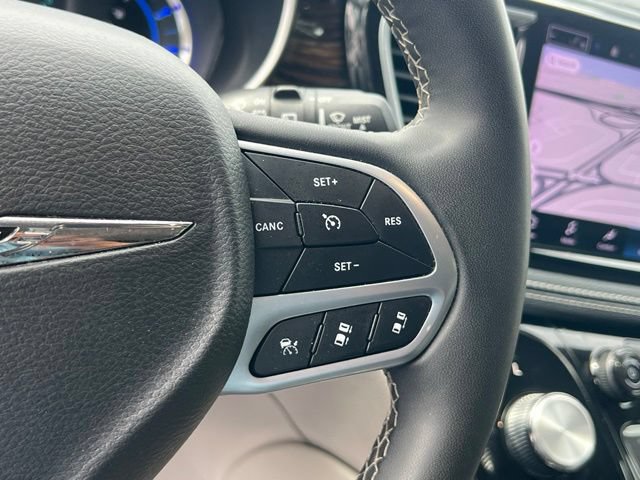 Used 2023 Chrysler Pacifica Limited FWD image 22