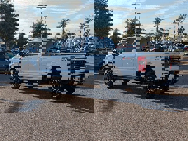 Used 2025 Ford F250 Platinum w/ FX4 Off-Road Package image 4