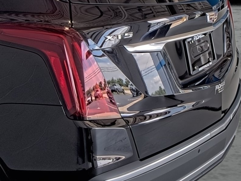 Used 2021 Cadillac XT5 Premium Luxury FWD image 10