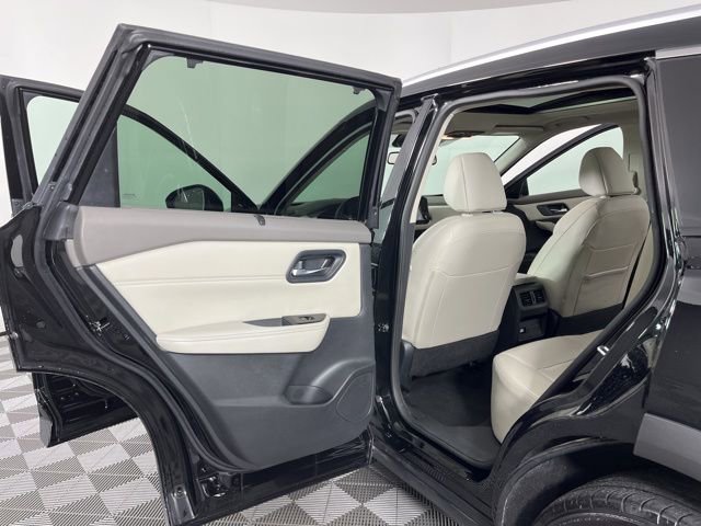 Used 2023 Nissan Rogue SL w/ SL Premium Package image 41