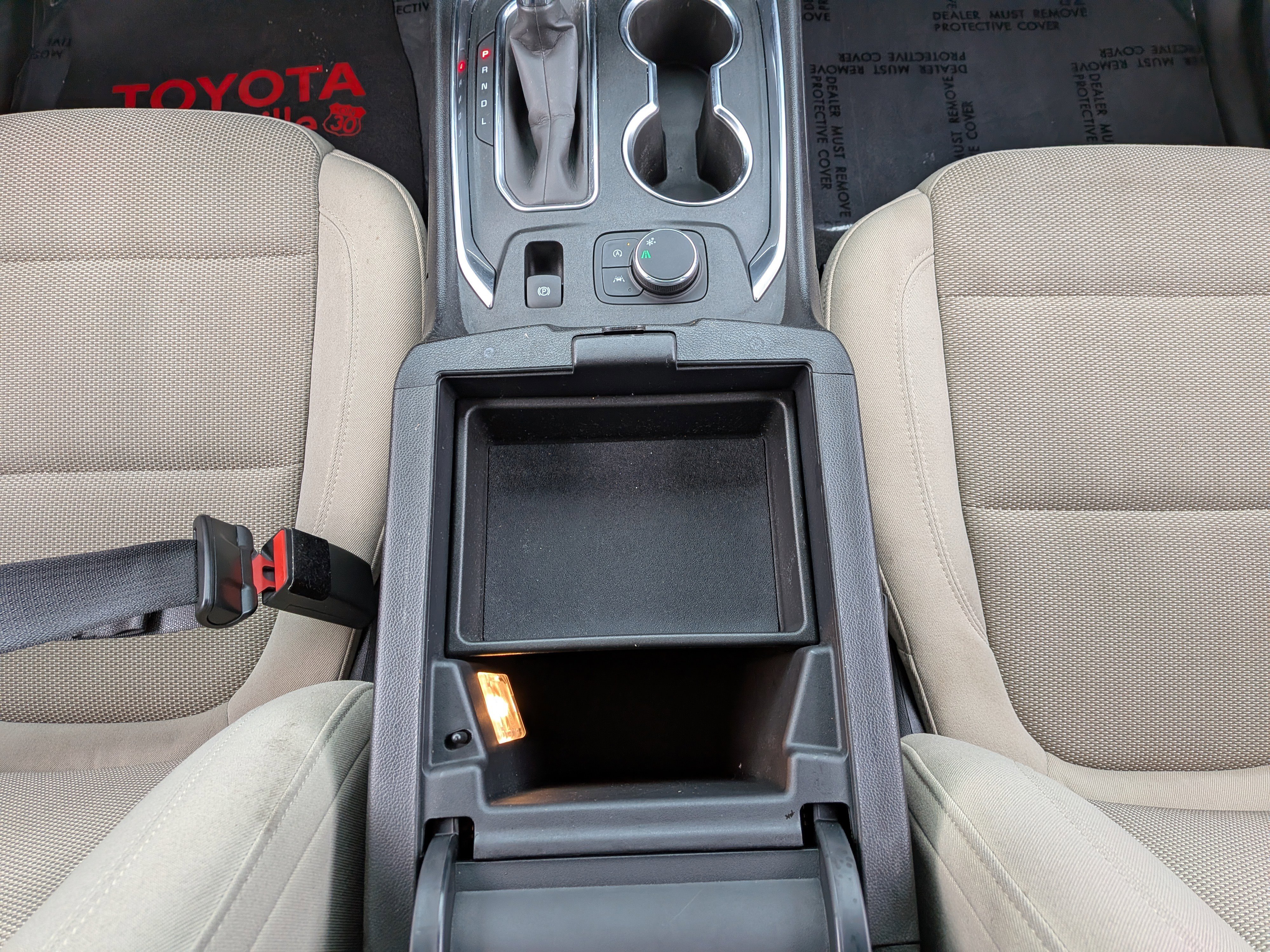 Used 2022 Chevrolet Traverse LS image 32