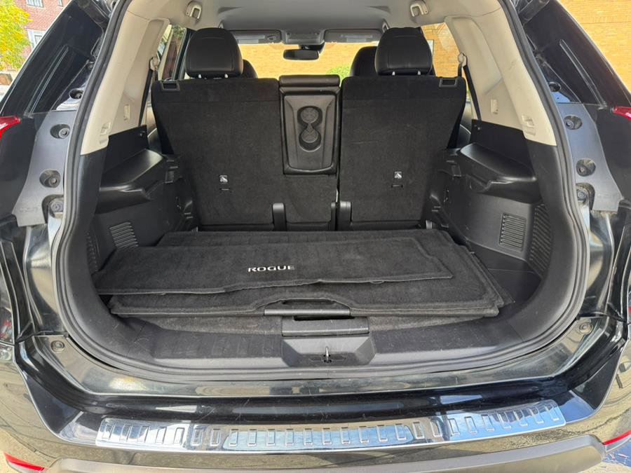 Used 2018 Nissan Rogue SL image 19