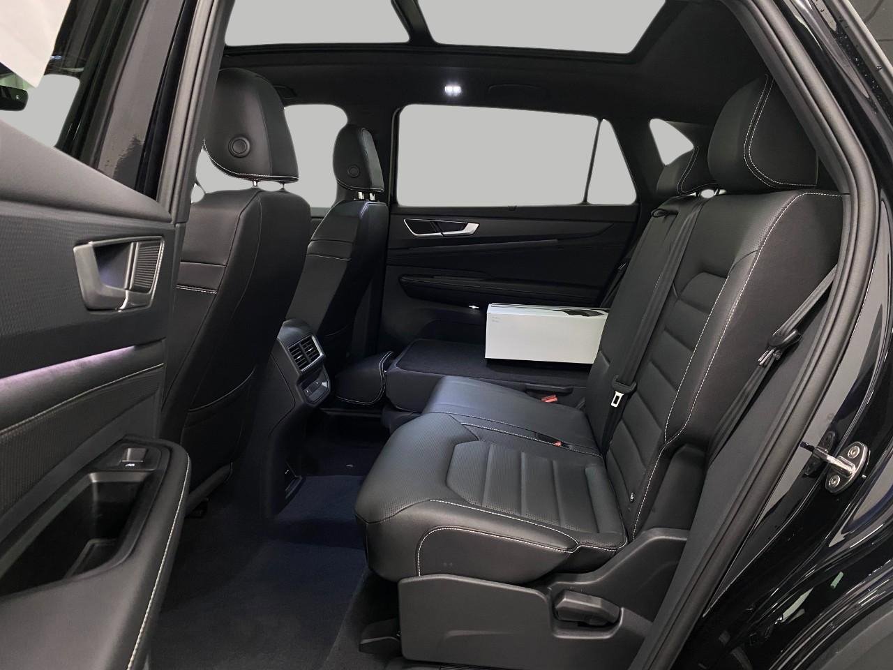 New 2026 Volkswagen Atlas Cross Sport SEL R-Line image 30