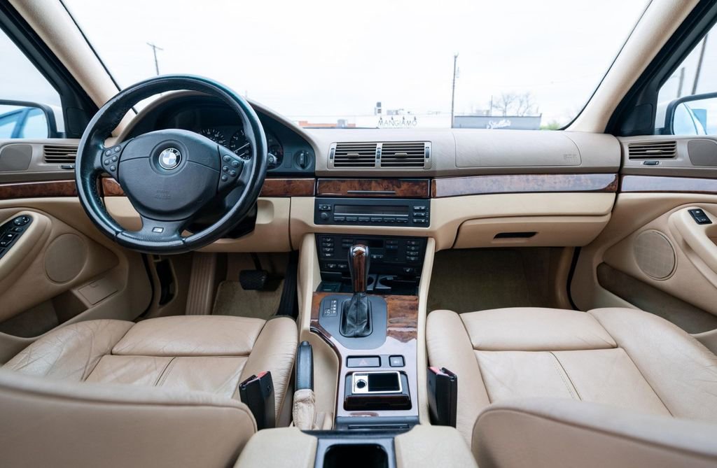 Used 2001 BMW 540i Sedan RWD image 12