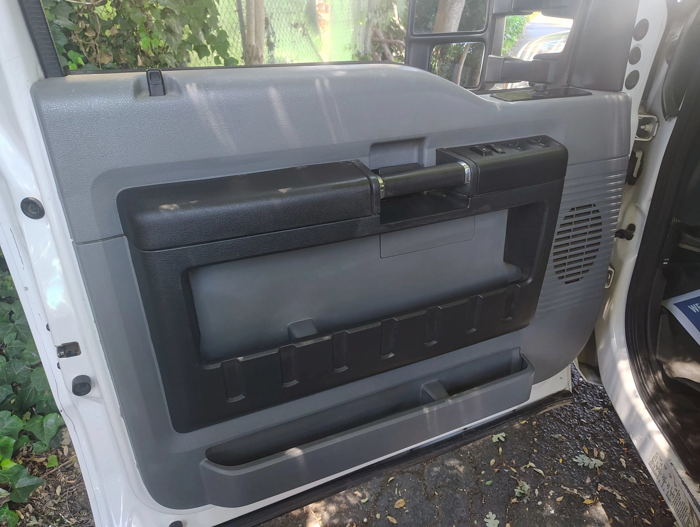 Used 2016 Ford F350 XL w/ Power Equipment Group RWD image 8