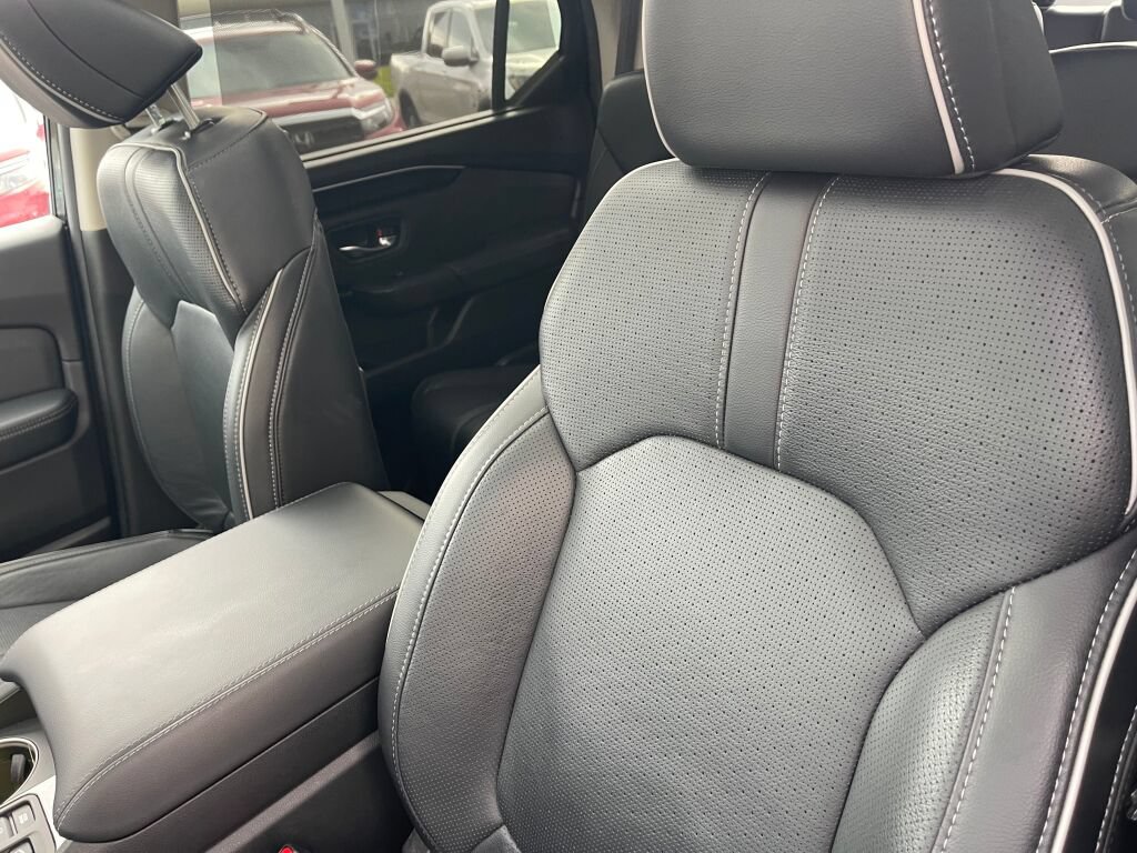 Used 2024 Honda Pilot Elite image 6
