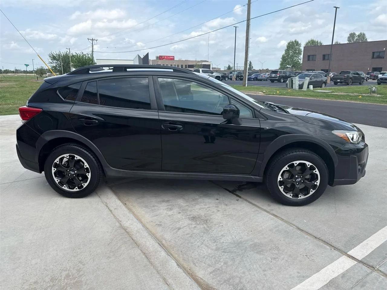 Used 2021 Subaru Crosstrek 2.0i Premium w/ Popular Package #3 AWD/4WD image 9