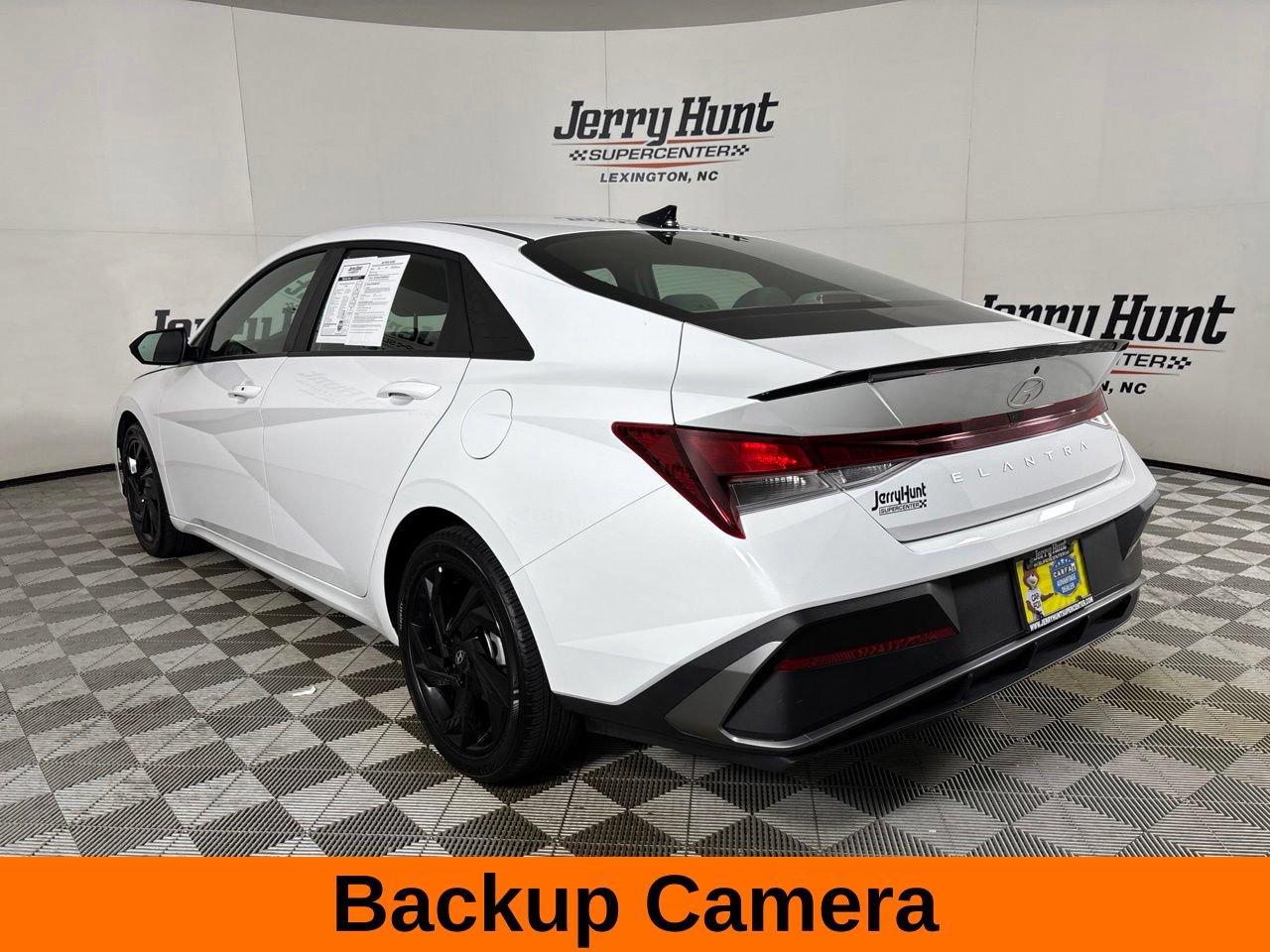 Used 2026 Hyundai Elantra Sport FWD image 9