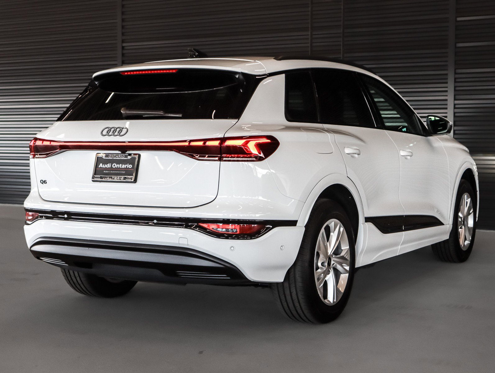 Certified 2025 Audi Q6 e-tron Premium w/ Convenience Package image 13