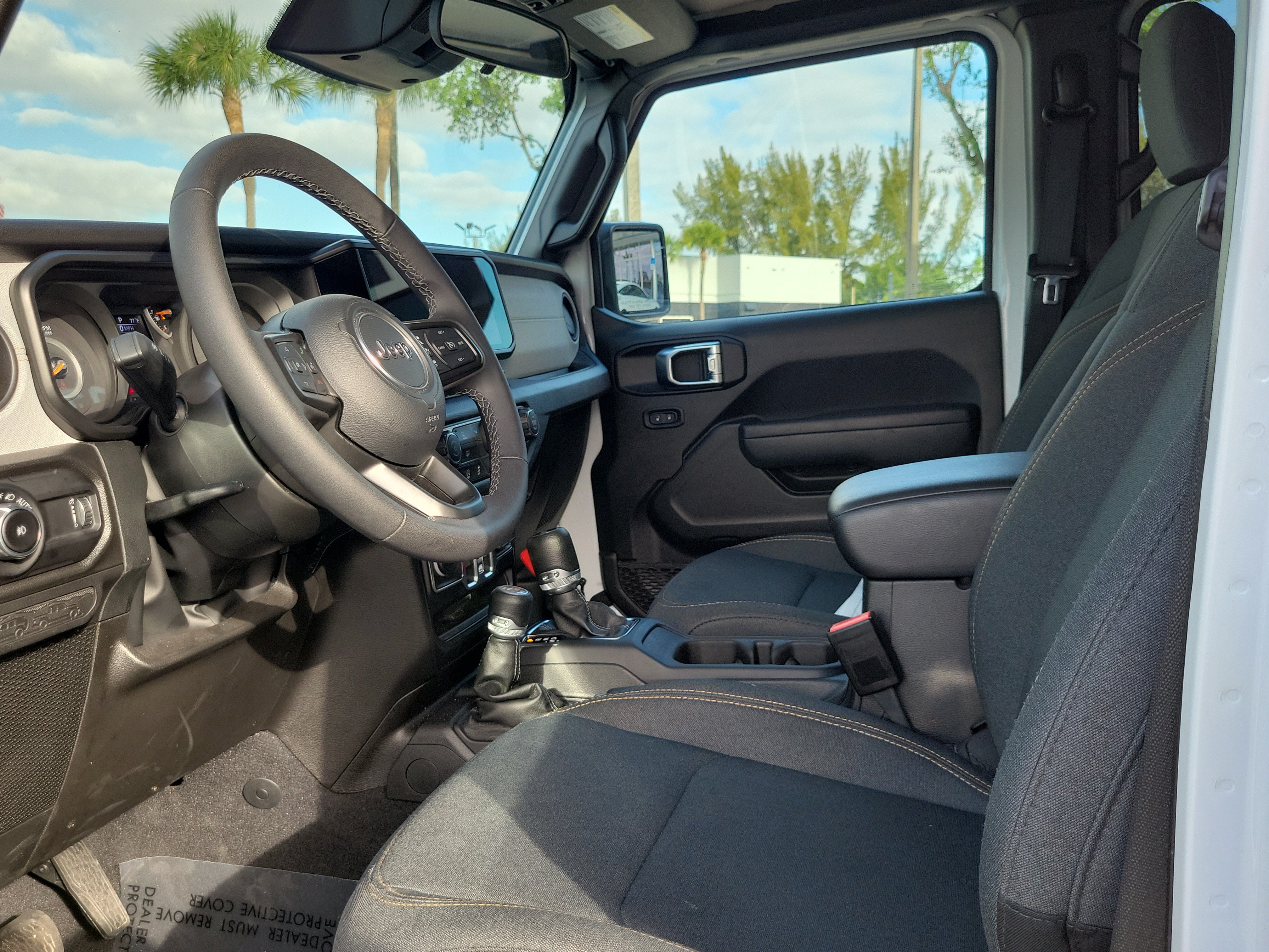 Used 2025 Jeep Wrangler Unlimited Sport AWD/4WD image 11