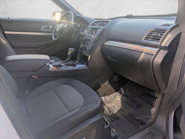 Used 2018 Ford Explorer XLT image 22