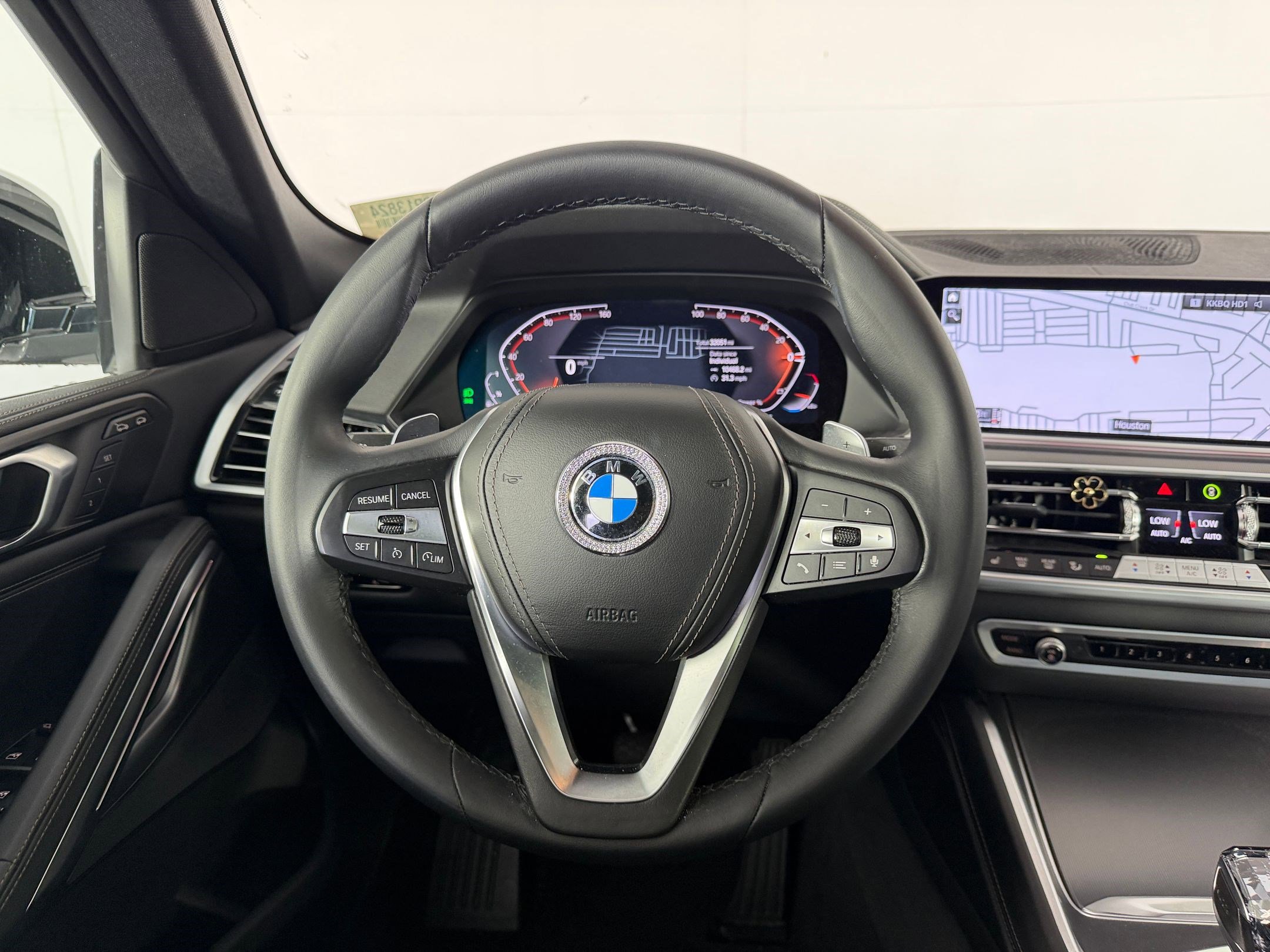 Used 2023 BMW X6 xDrive40i w/ Premium Package AWD/4WD image 16