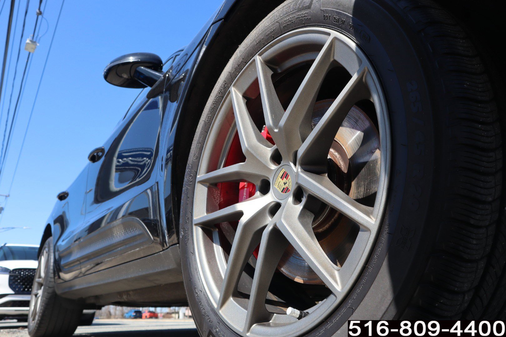 Used 2023 Porsche Macan S image 10