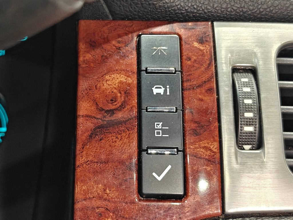 Used 2011 Chevrolet Tahoe LT image 13