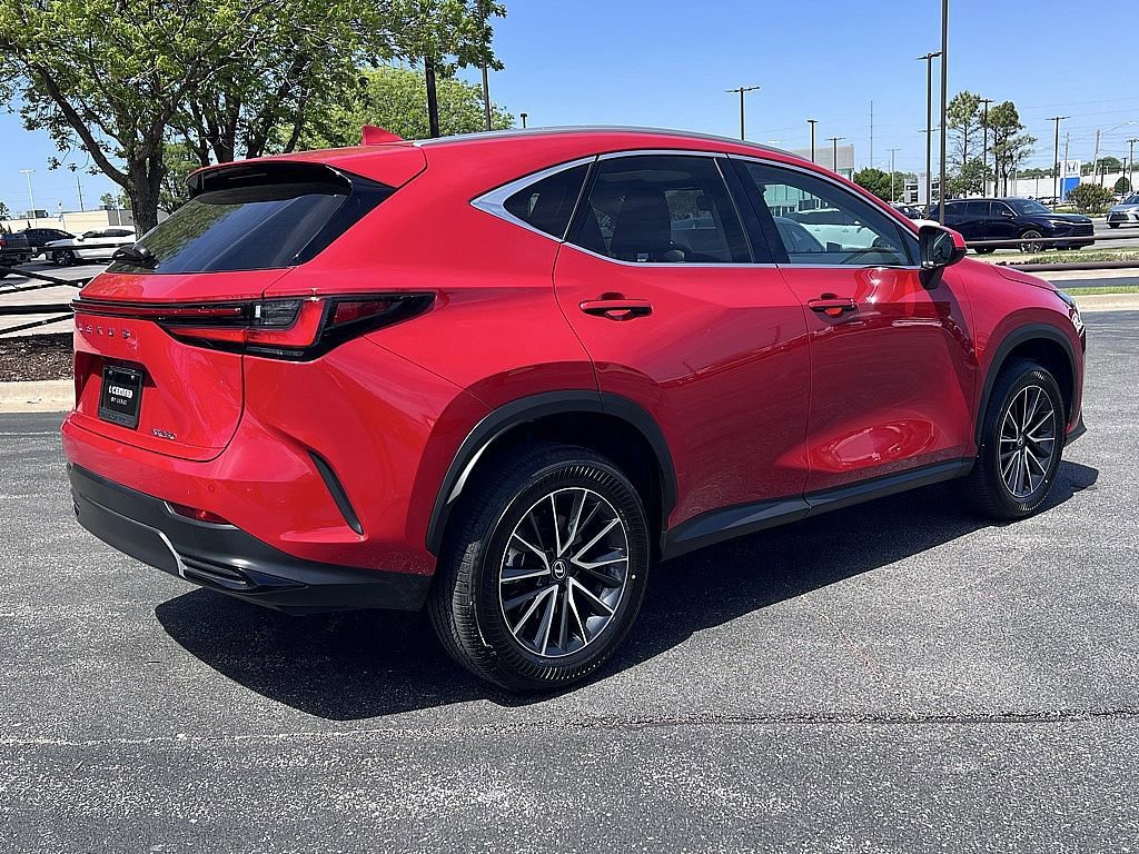 Used 2025 Lexus NX 250 FWD w/ Cold Area Package image 3