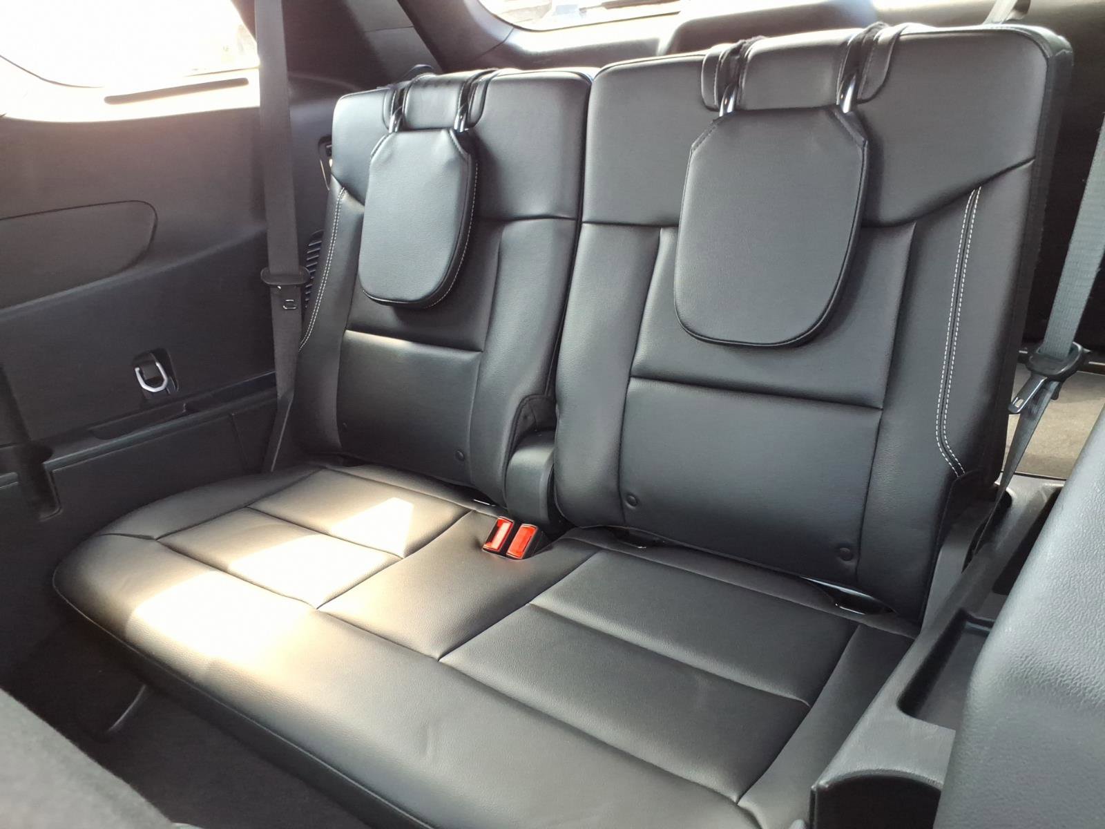 Used 2023 Ford Explorer ST image 15