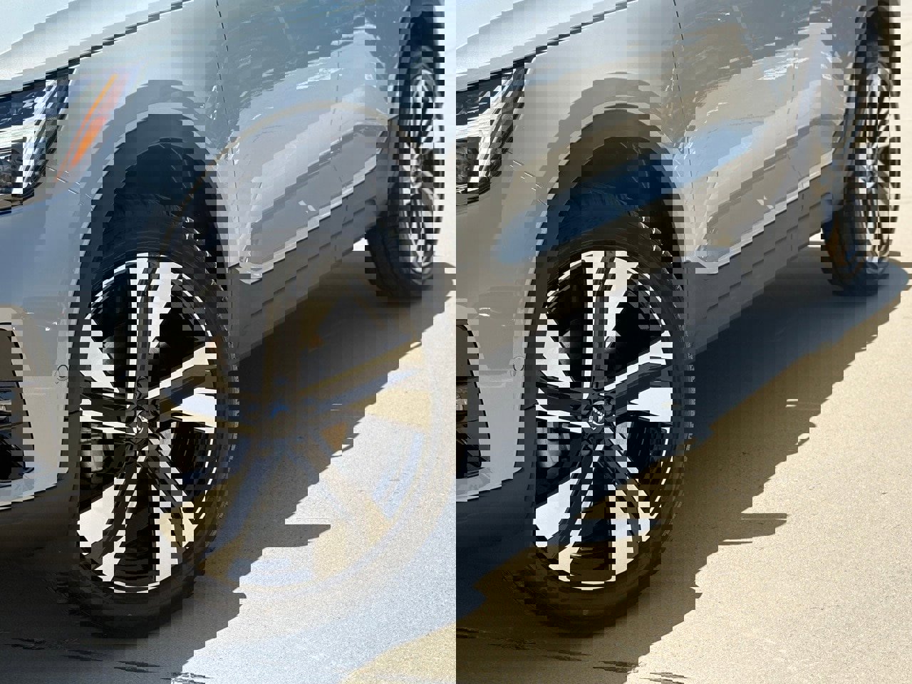 New 2026 Volvo XC40 B4 Plus w/ Protection Package Premier image 8