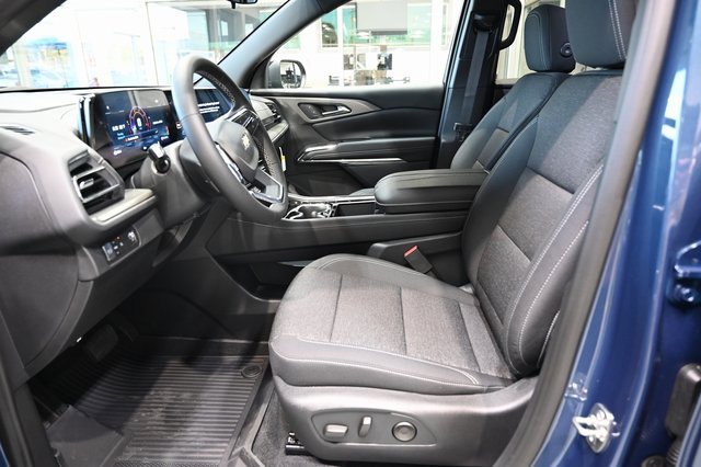 New 2026 Chevrolet Traverse LT w/ LPO, Floor Liner Package image 9
