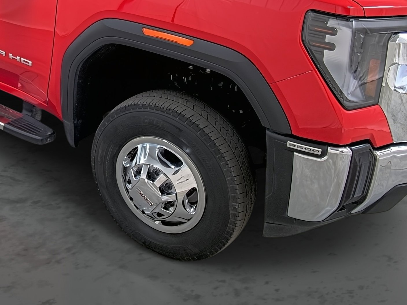 Used 2024 GMC Sierra 3500 SLE w/ SLE Convenience Package image 14