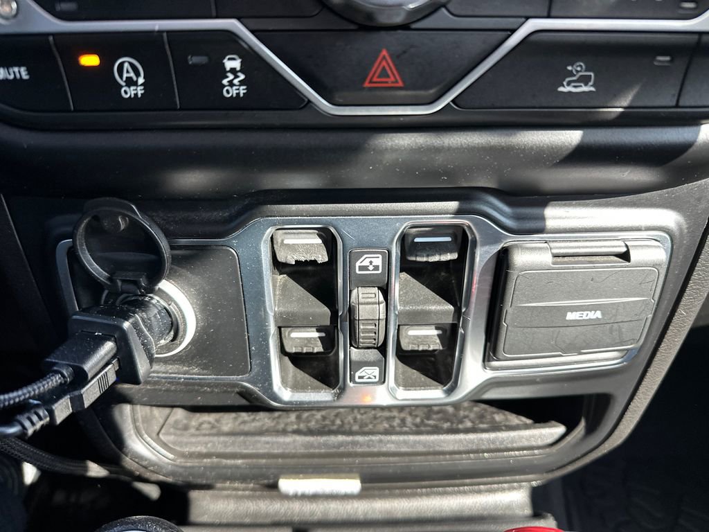 Used 2022 Jeep Gladiator Sport image 12