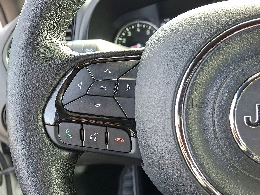 Certified 2022 Jeep Renegade Altitude w/ Convenience Group image 17