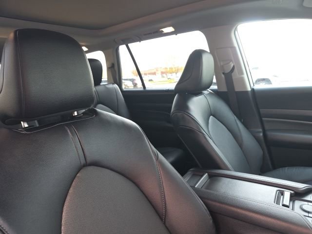 Certified 2025 Toyota Grand Highlander XLE image 10