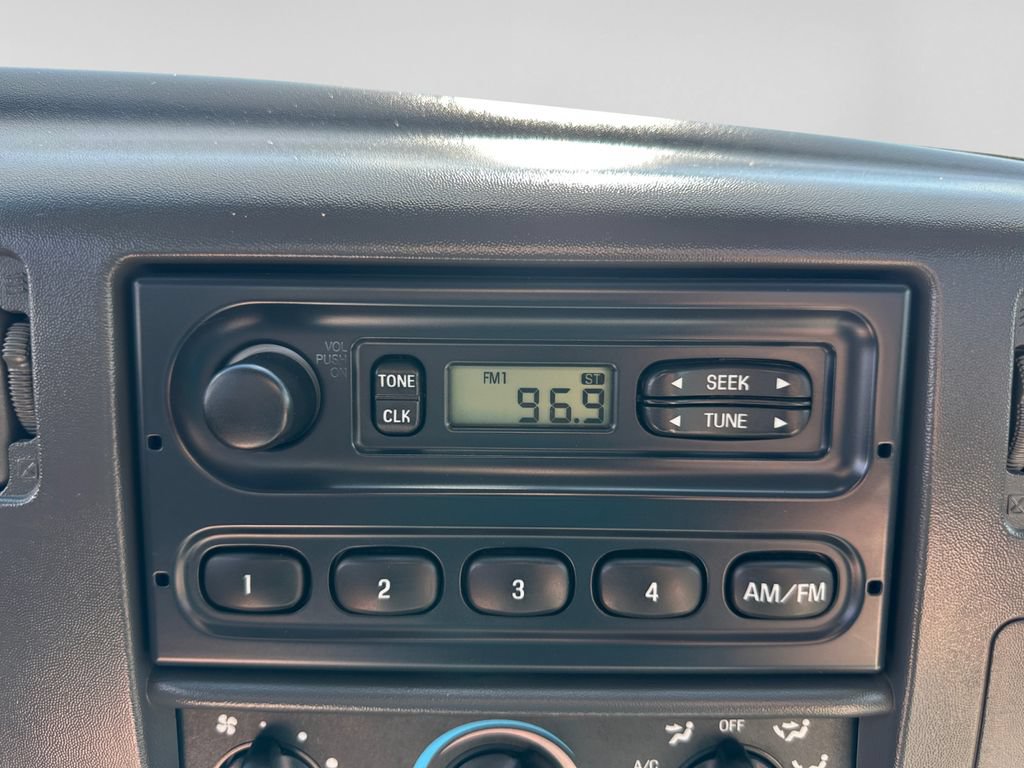 Used 2003 Ford F350 XL RWD image 18