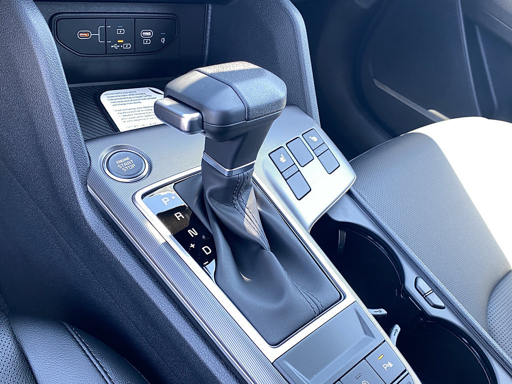 New 2026 Kia Sportage EX FWD image 18