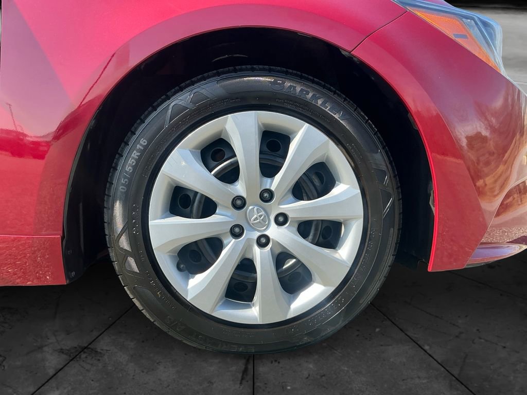 Used 2023 Toyota Corolla LE FWD image 16