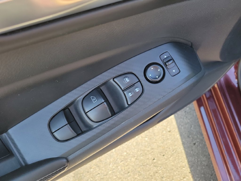 Used 2024 Nissan Altima 2.5 SV FWD image 22