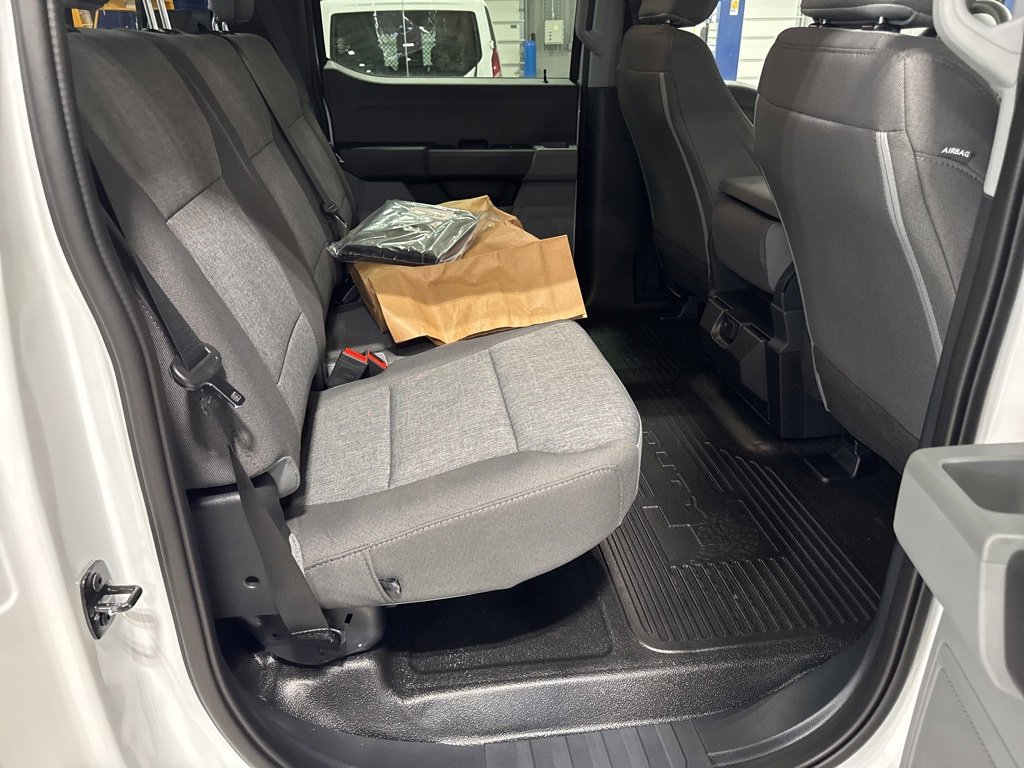 New 2025 Ford F450 XL w/ XL Chrome Package image 31