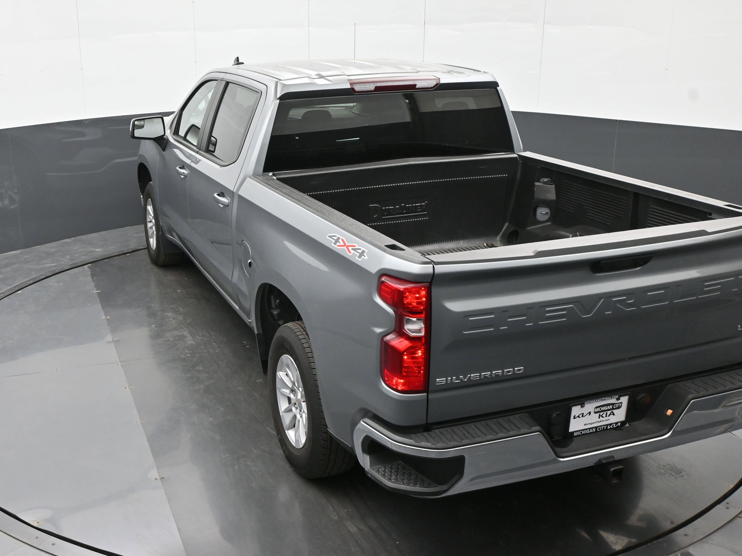 Used 2025 Chevrolet Silverado 1500 LT image 32