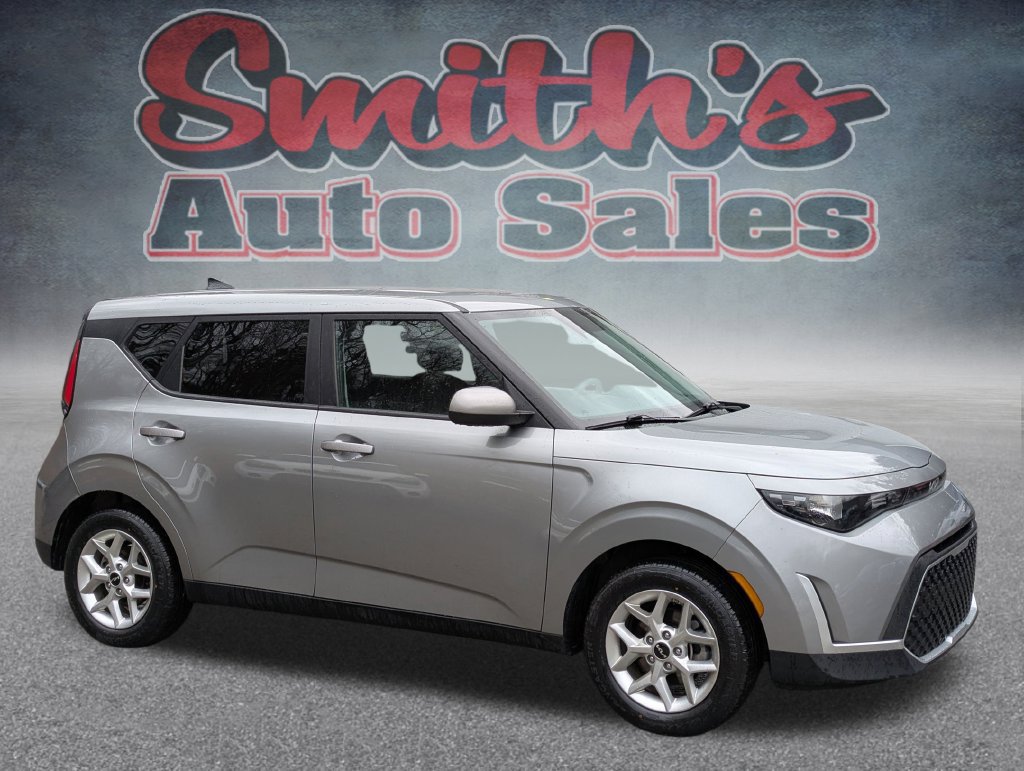 Used 2024 Kia Soul LX w/ LX Technology Package FWD image 1