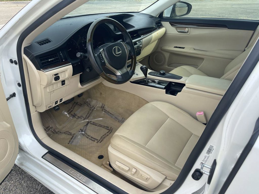 Used 2013 Lexus ES 350 w/ Premium Pkg FWD image 18