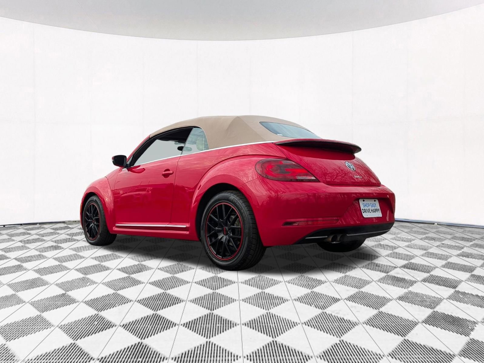 Used 2019 Volkswagen Beetle 2.0T image 9