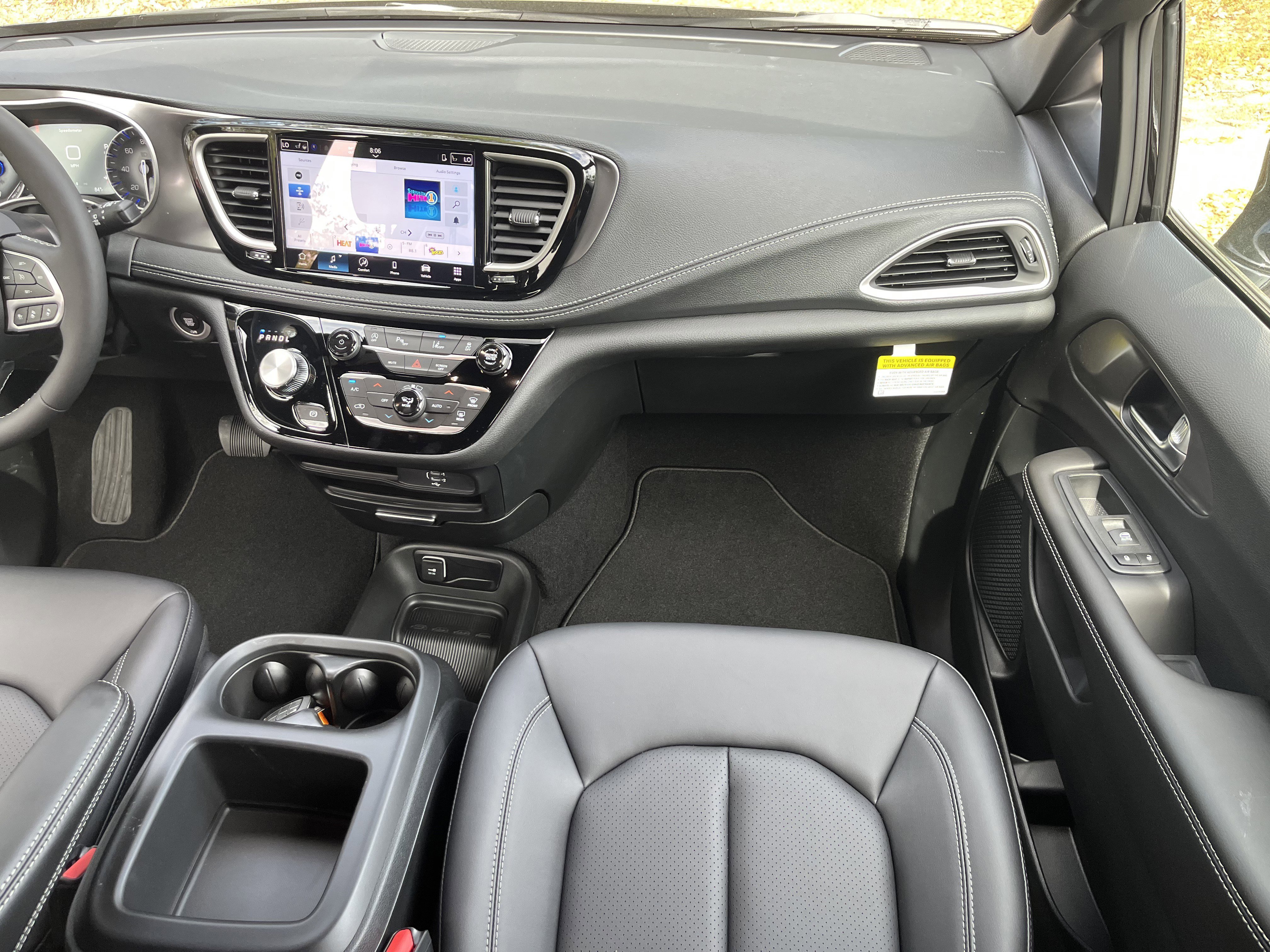 New 2026 Chrysler Pacifica Select image 15